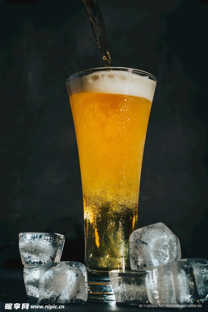 啤酒冰镇摄影