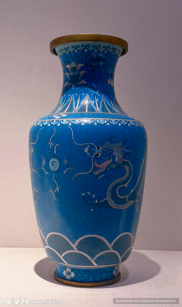 龙纹瓶高清大图