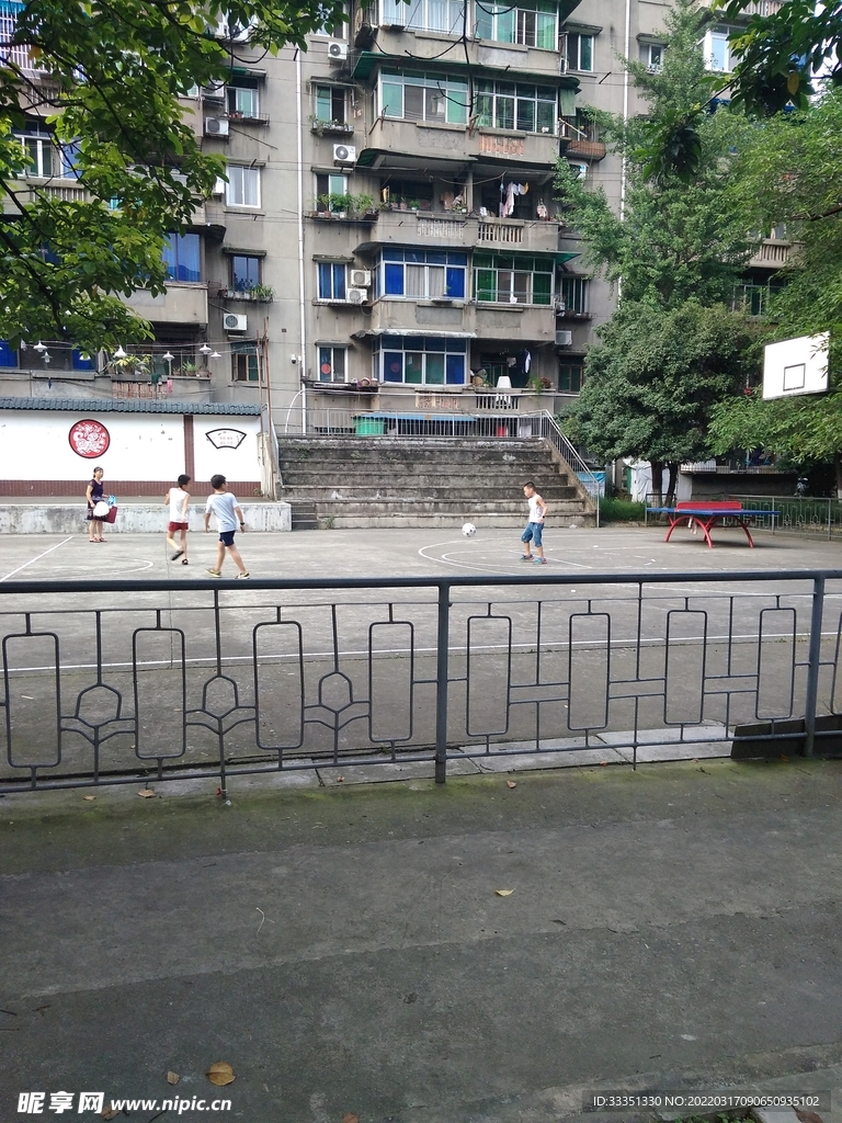 社区篮球场