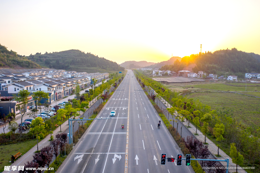 六车道