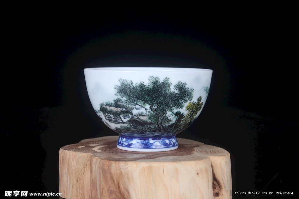 景德镇精细手绘釉下五彩单杯