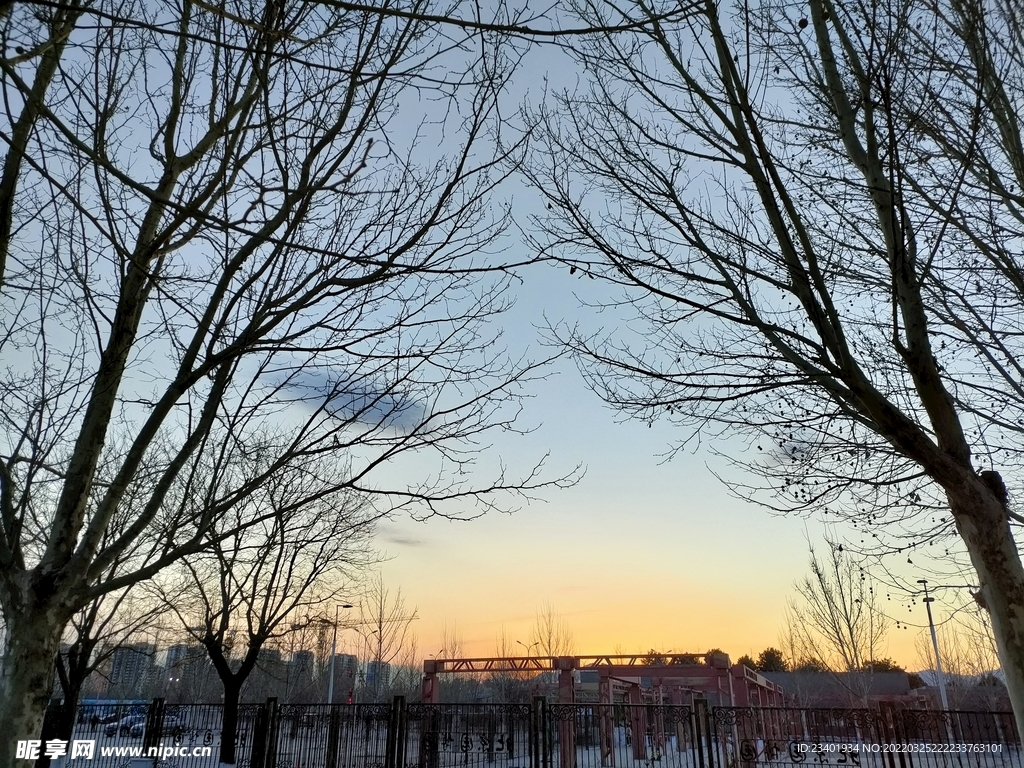 北京园博园落日黄昏