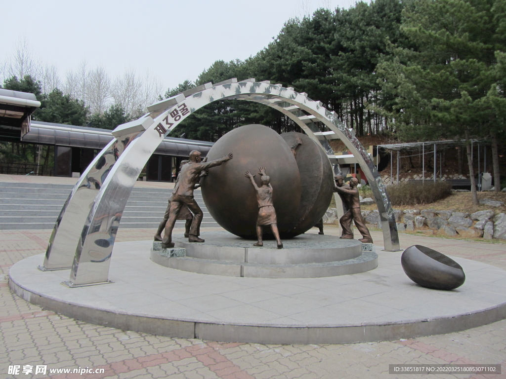 韩国雕塑作品