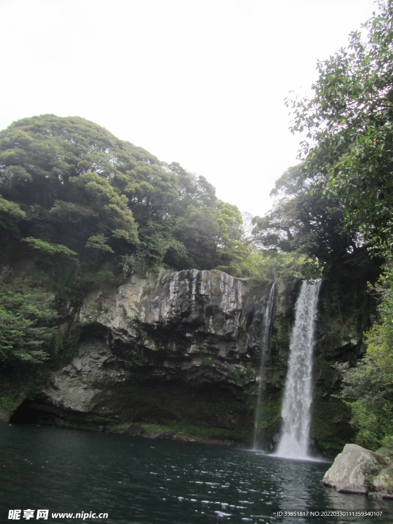 瀑布