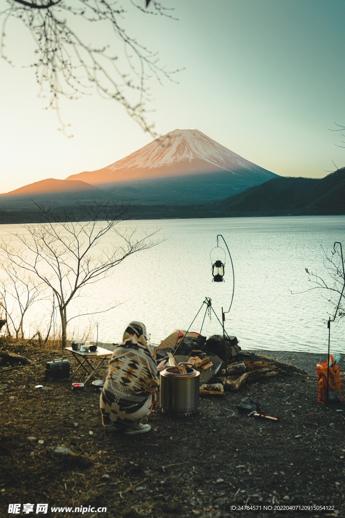 露营富士山壁纸