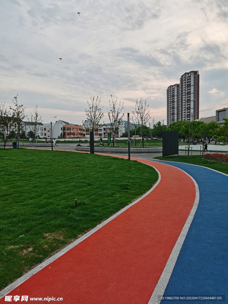 苏州高景山公园网红路跑道