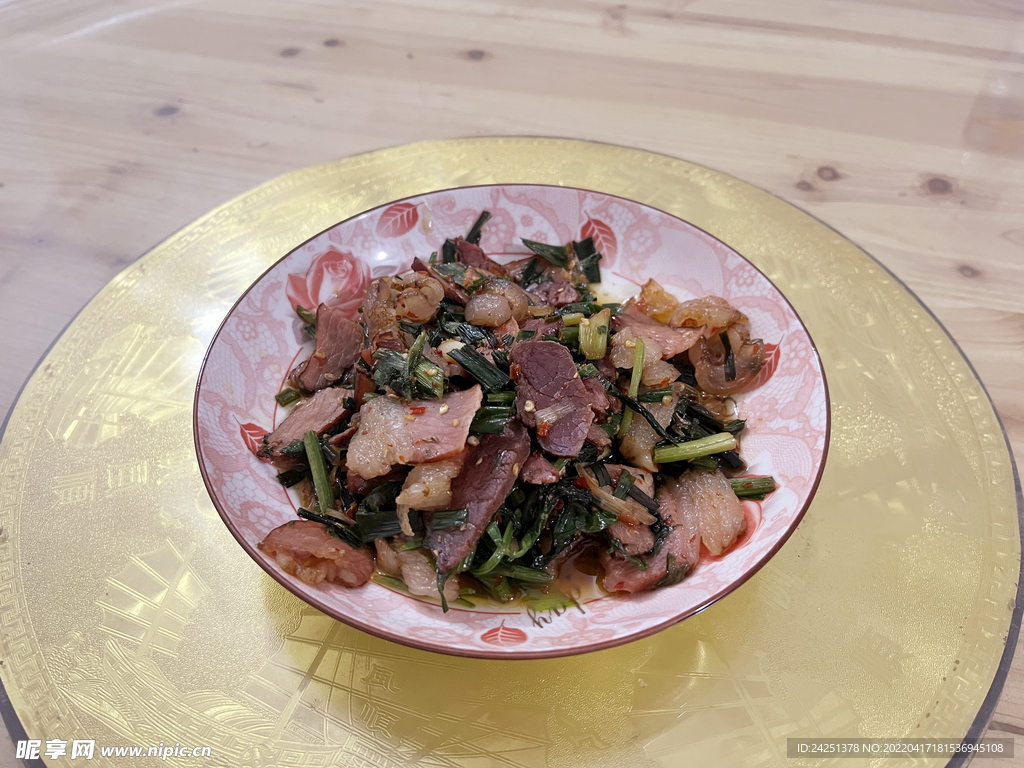 客家菜肴芹菜腊肉