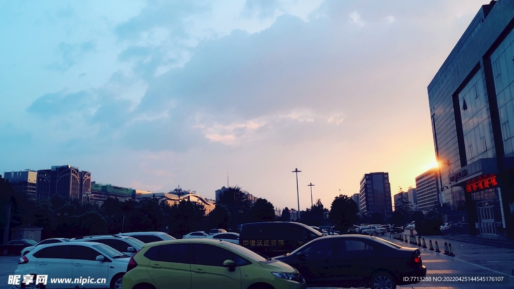 春末夕阳