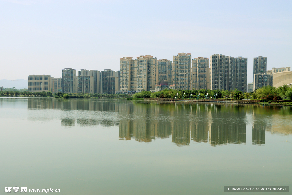 爱莲湖湿地公园风光