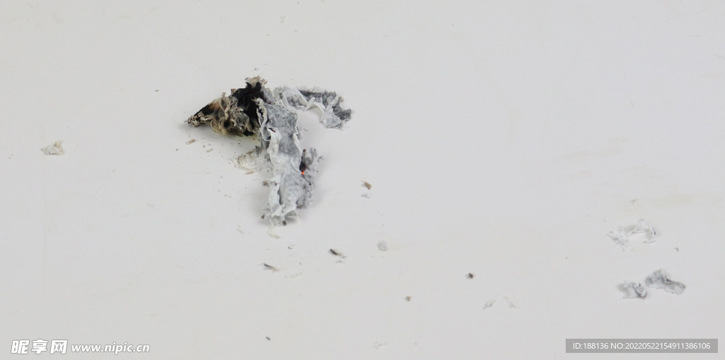 面巾燃烧纸灰