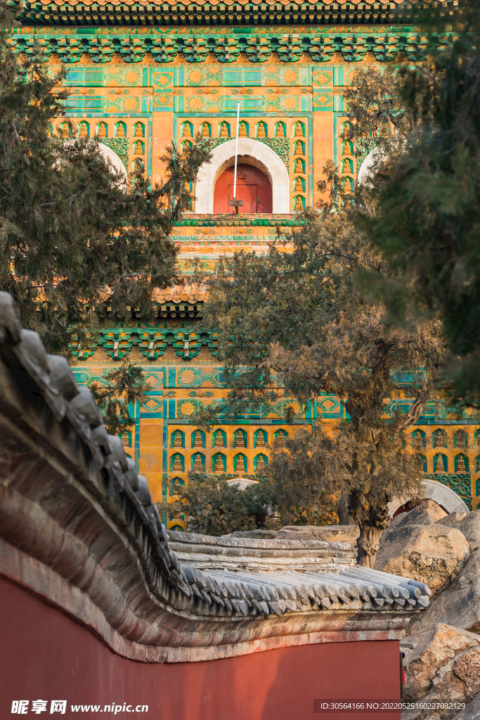 户外复古红色城墙建筑