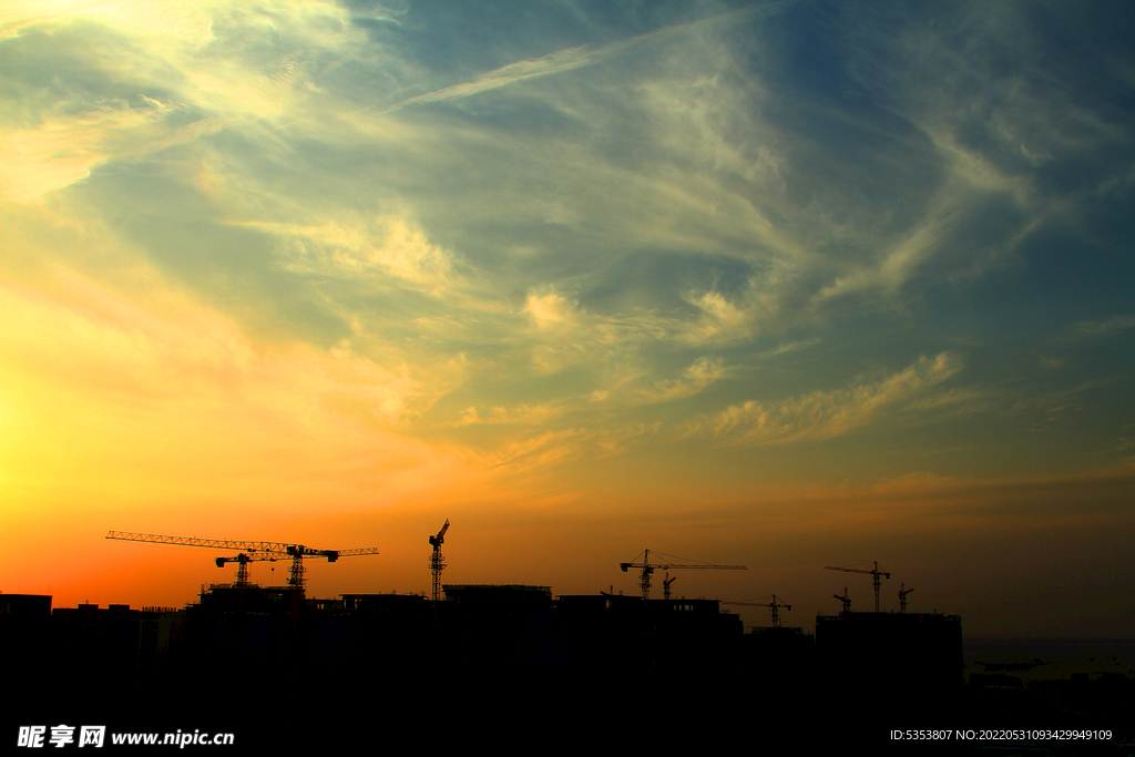 夕阳红云