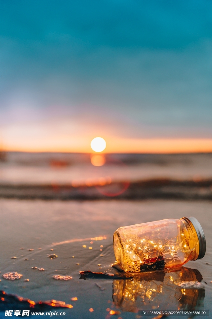 海边漂流瓶摄影