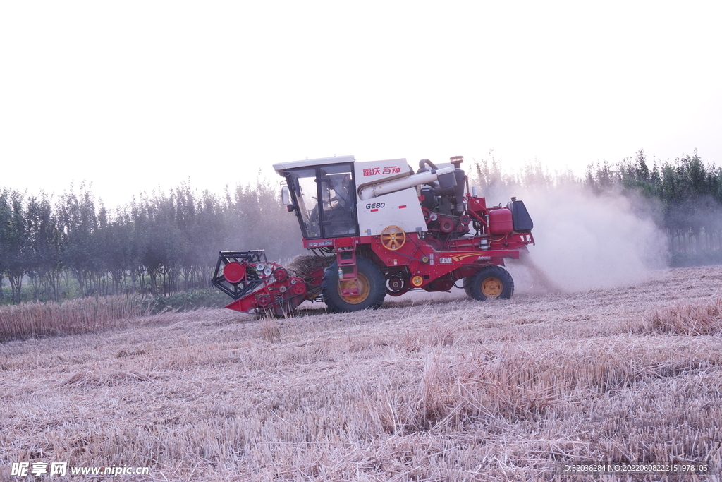 小麦收割机
