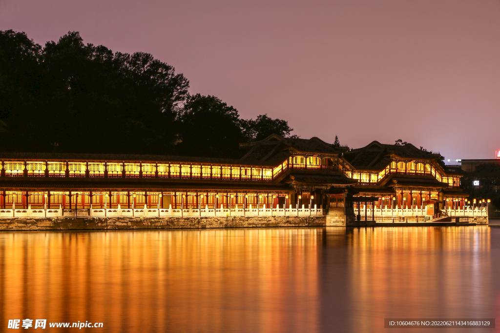 城市夜景图