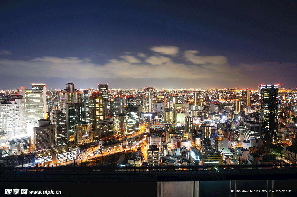 城市夜景图