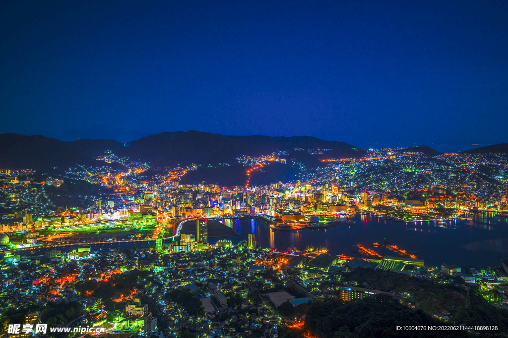 城市夜景图