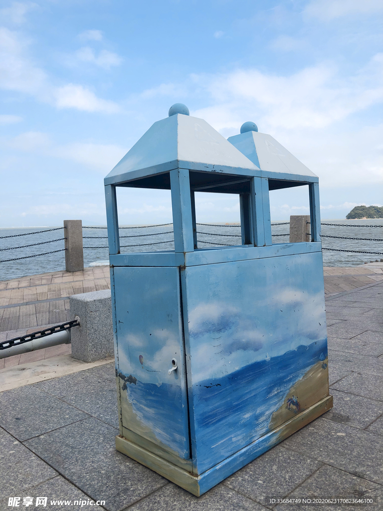 城市环保 手绘画垃圾筒