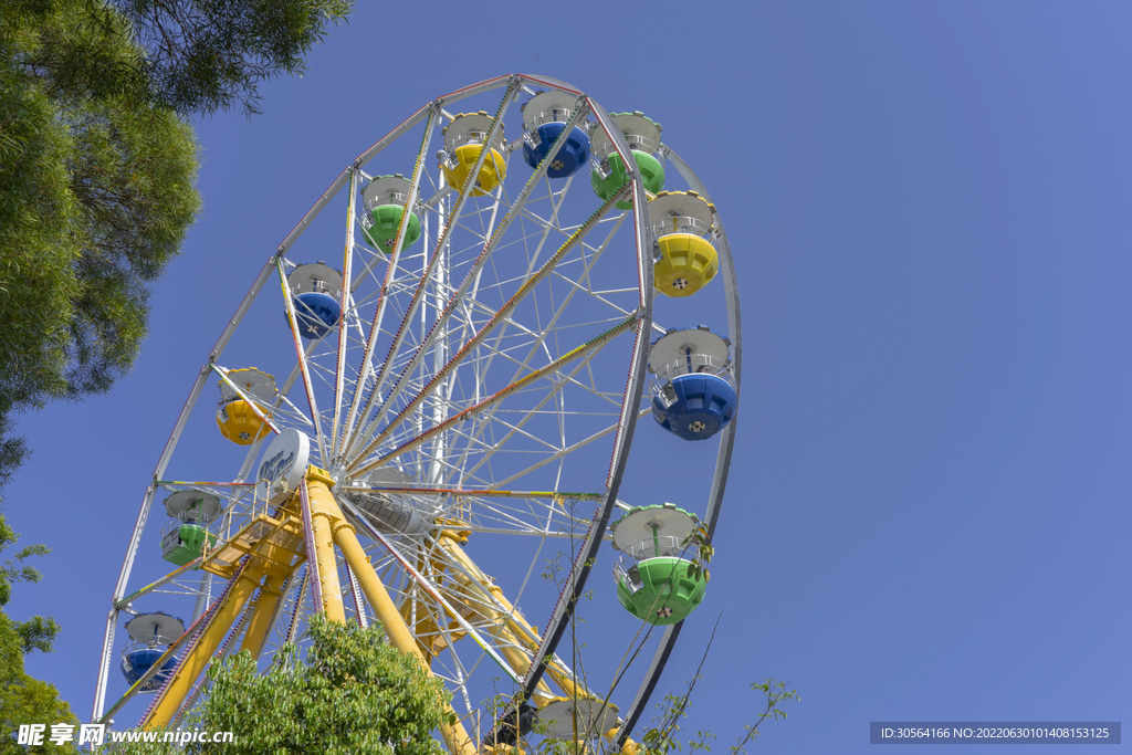 户外游乐场摩天轮建筑