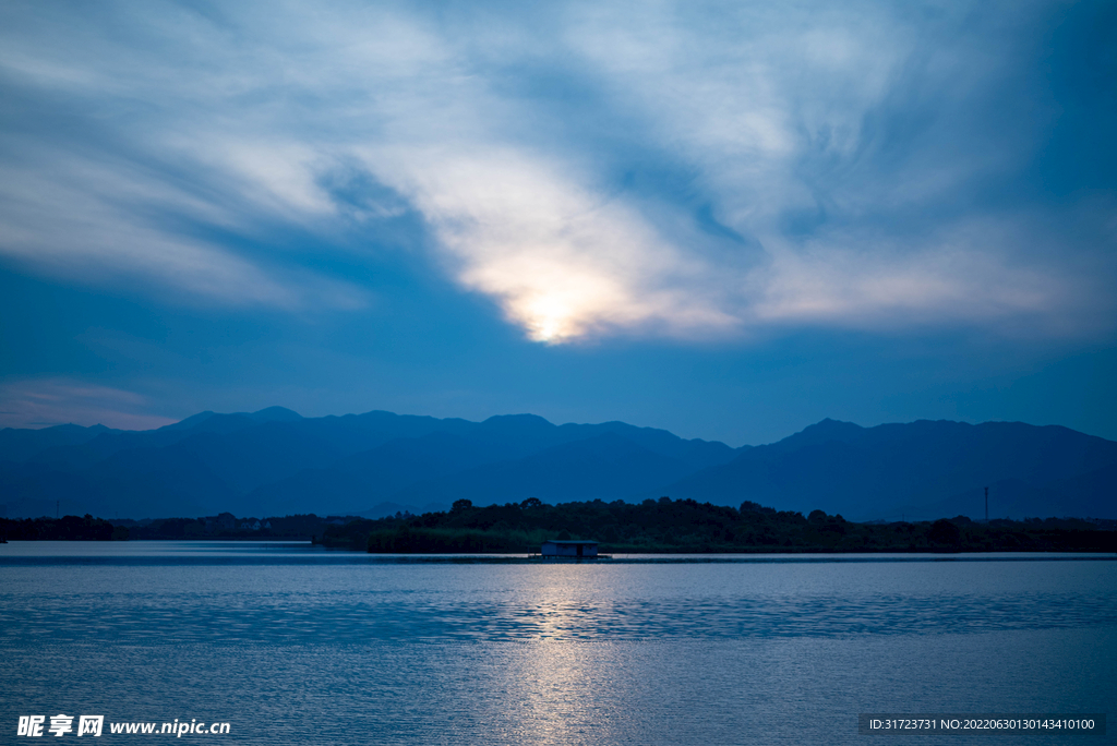 傍晚 晚霞 夕阳 日落 云彩 