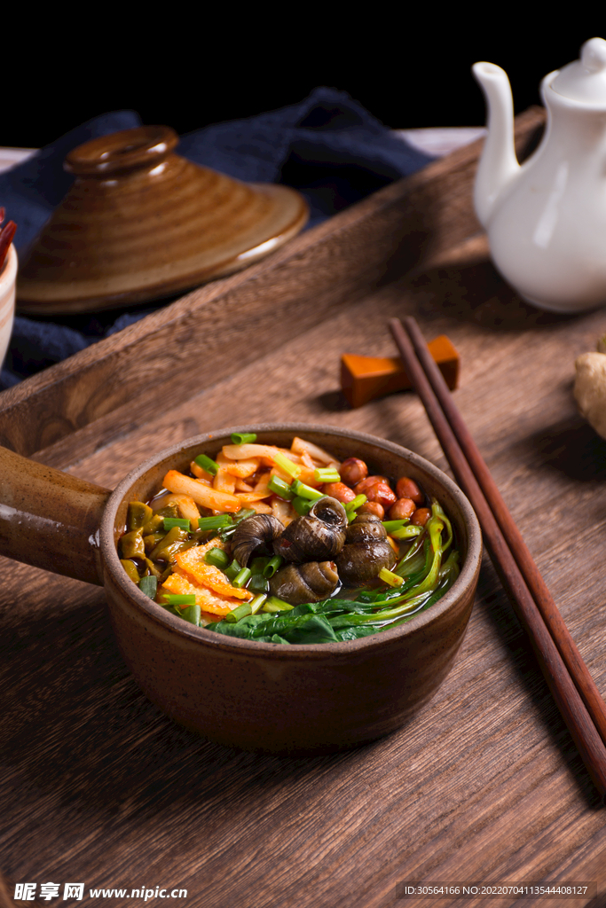 暗调螺蛳粉美食