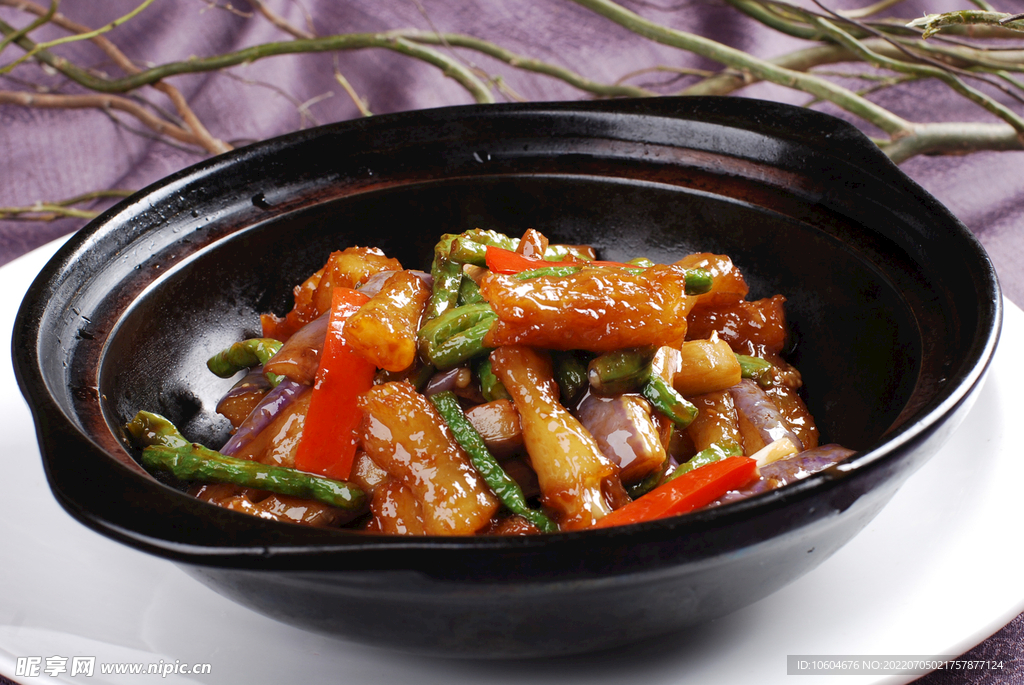 茄瓜玉豆焖蹄筋