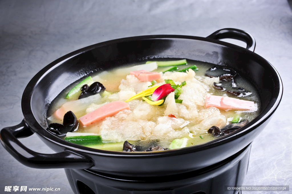 青瓜鲜菌煮鱼肚