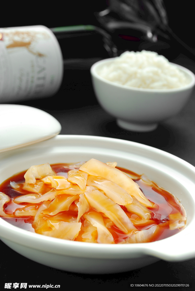 鱼唇捞饭