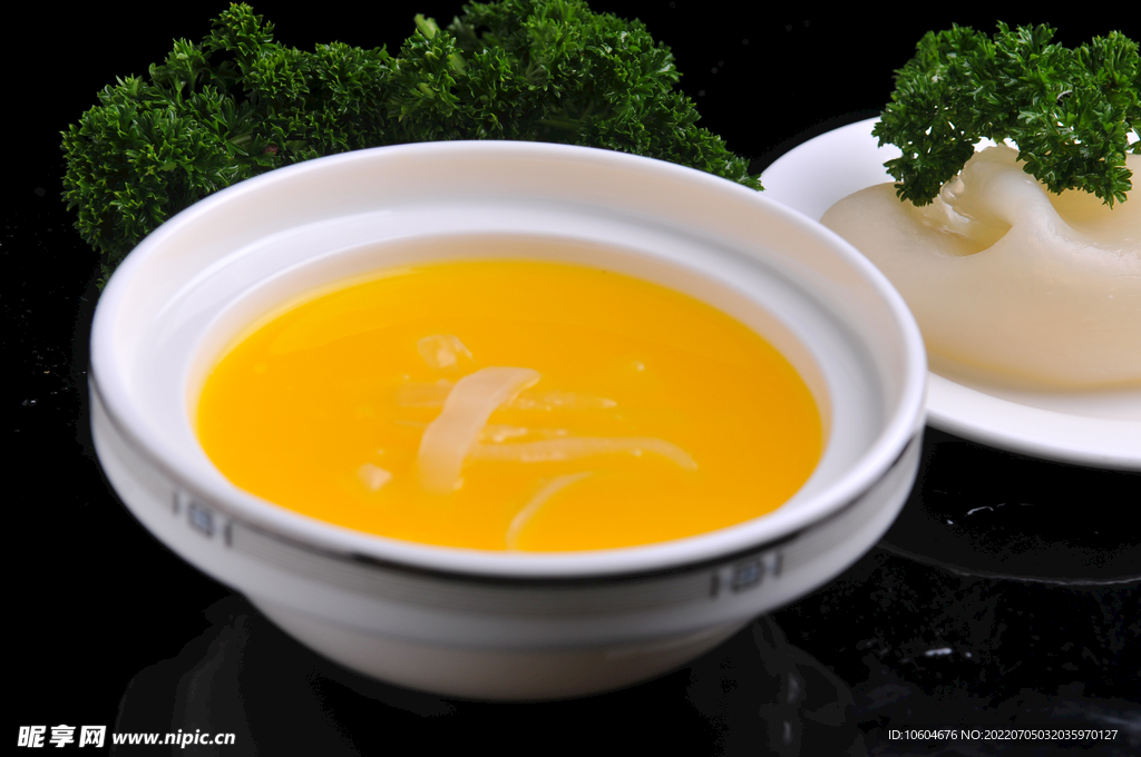 鱼唇捞饭