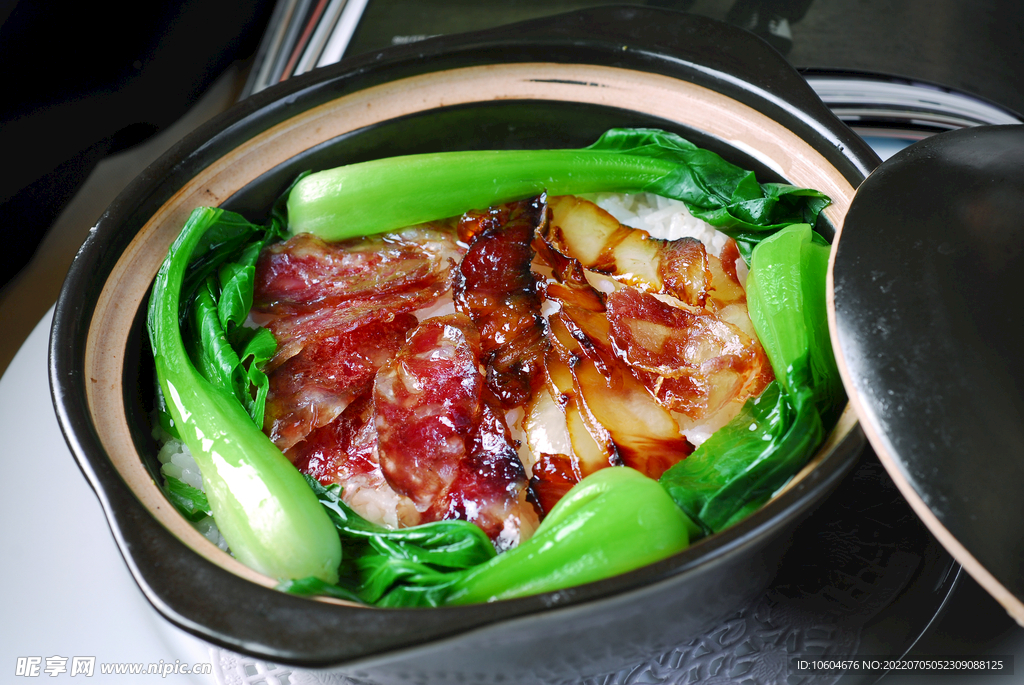 辣味肉粒煲仔饭