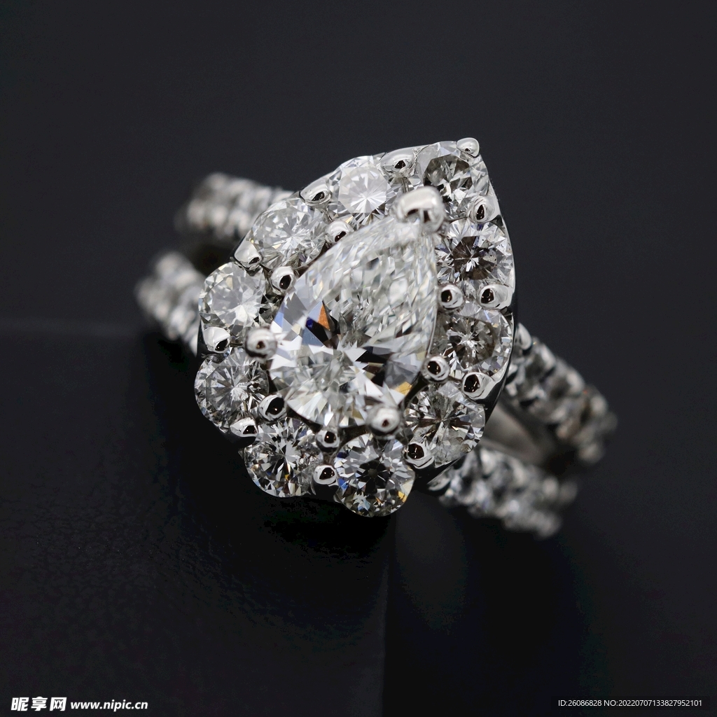 钻戒近距离摄影