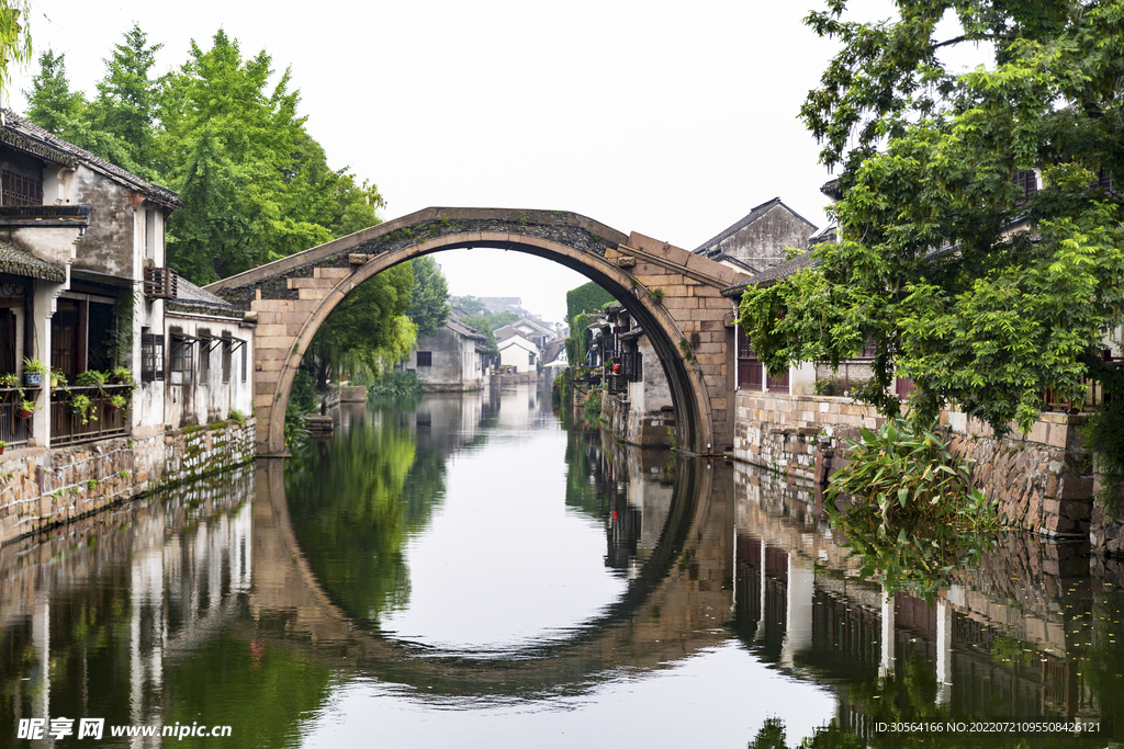 户外拱桥旅游复古建筑