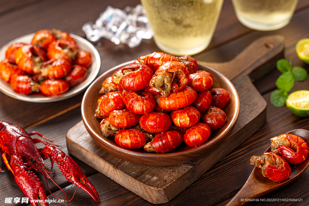 夏季麻辣小龙虾美食