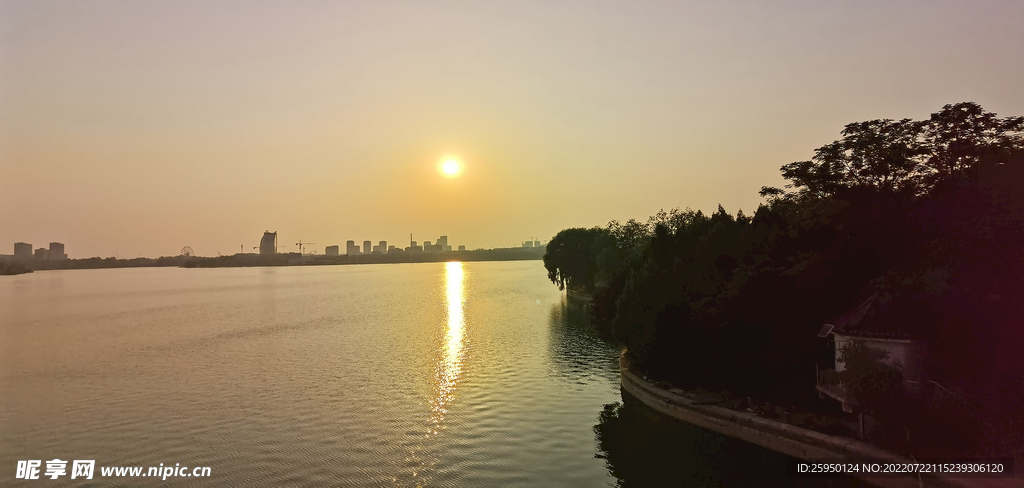 青云湖晚霞