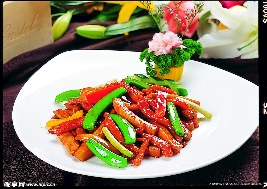 鲜松茸菌炒爽肉