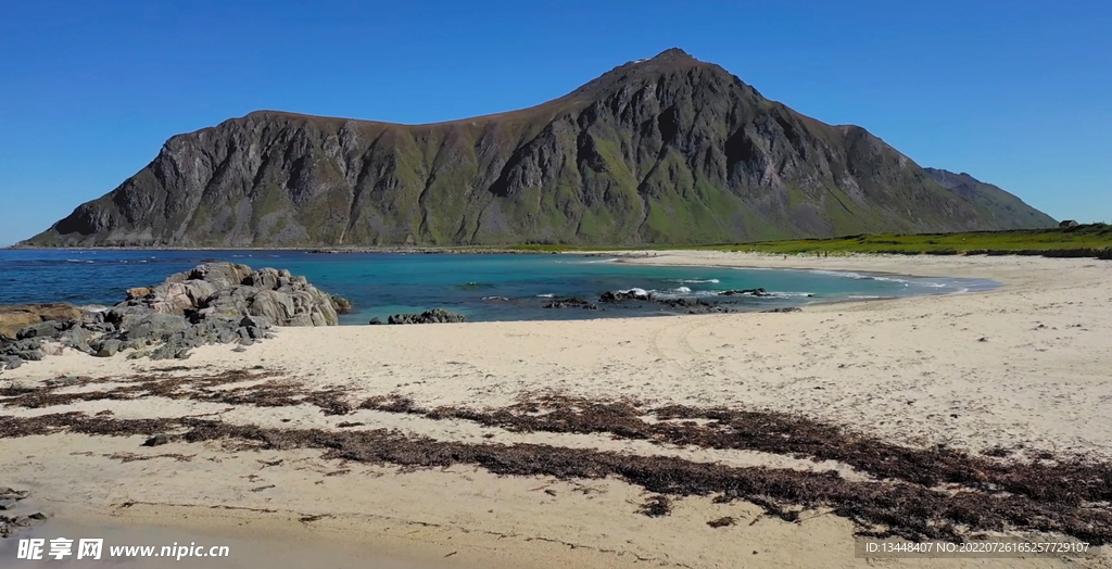 鸟瞰航拍海岸岛屿海滩自然风景 