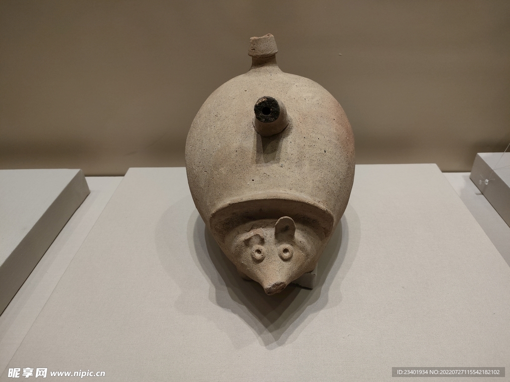 刺猬形奠酒容器叙利亚精品文物展