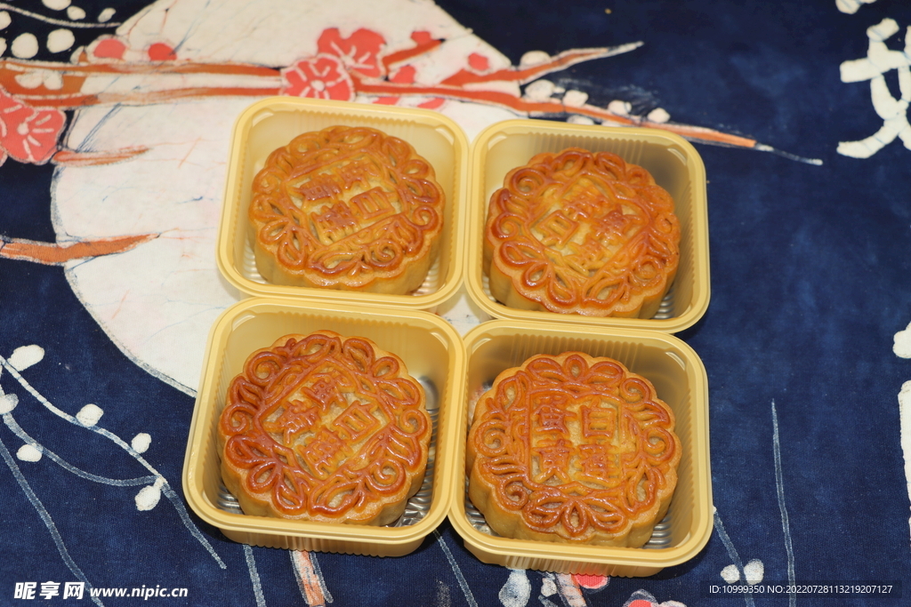 蛋黄月饼