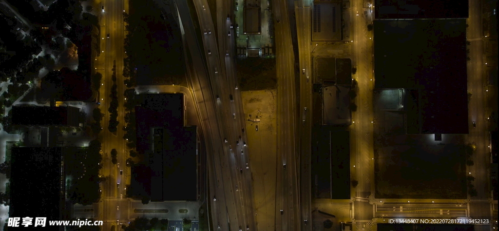 航拍鸟瞰城市道路夜景霓虹风光