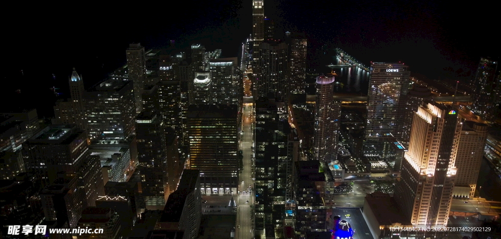 鸟瞰航拍城市高楼夜景霓虹风光