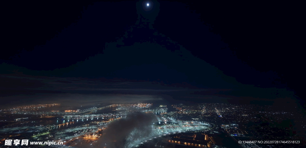 航拍鸟瞰城市云雾夜景霓虹风光