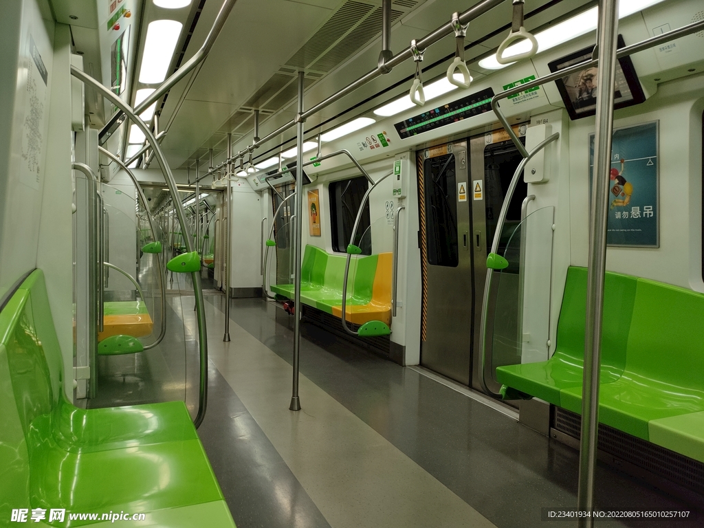 地铁车厢
