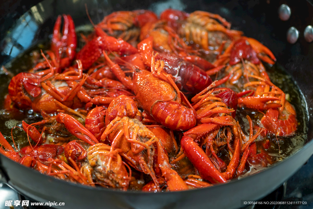 夏季麻辣小龙虾美食