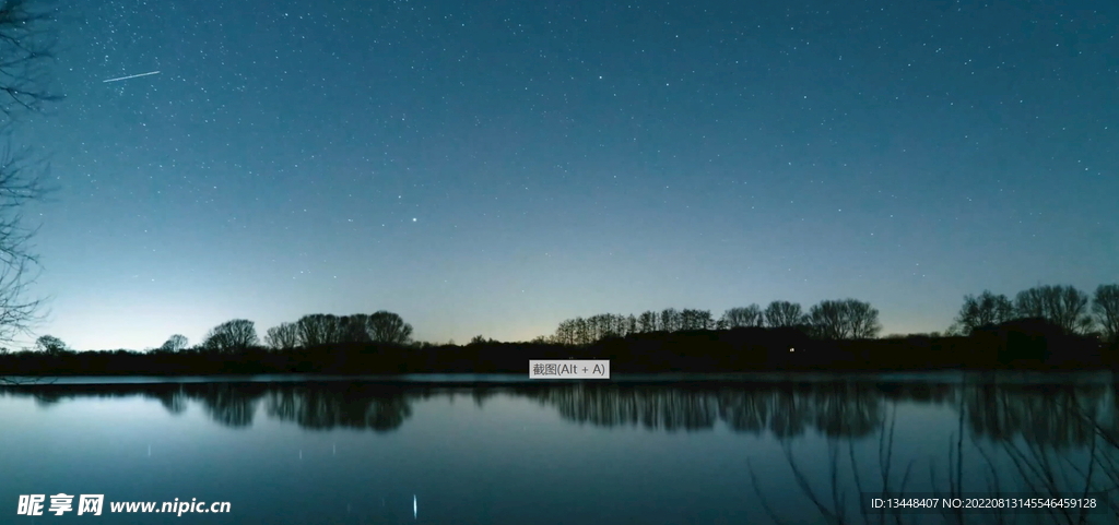 航拍夜景星空湖面湖水库仰望夜空