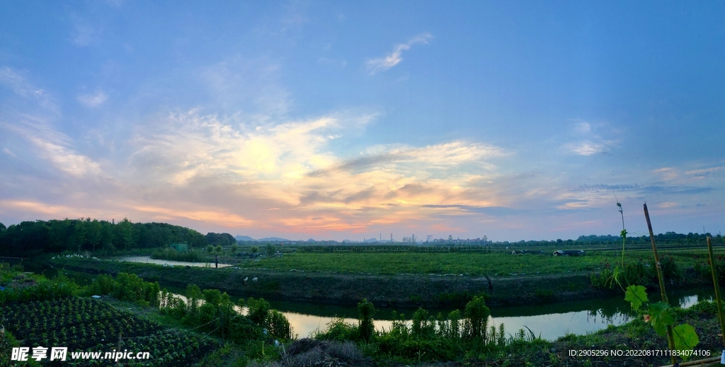小溪河道乡村自然风光