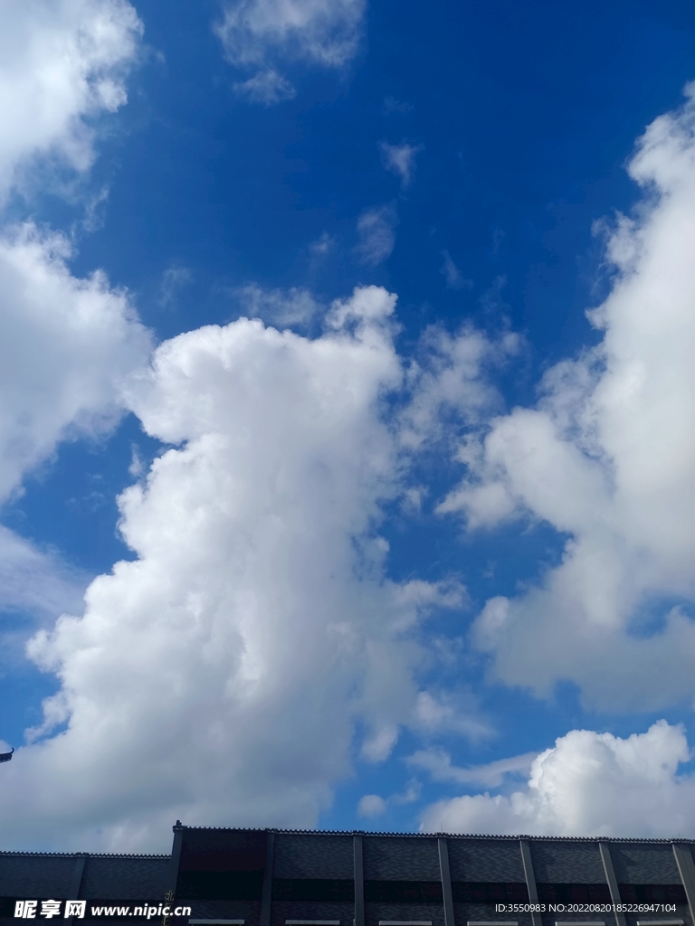 白云 古建筑 蓝天 