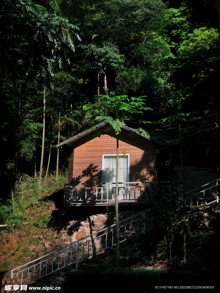 山间小屋