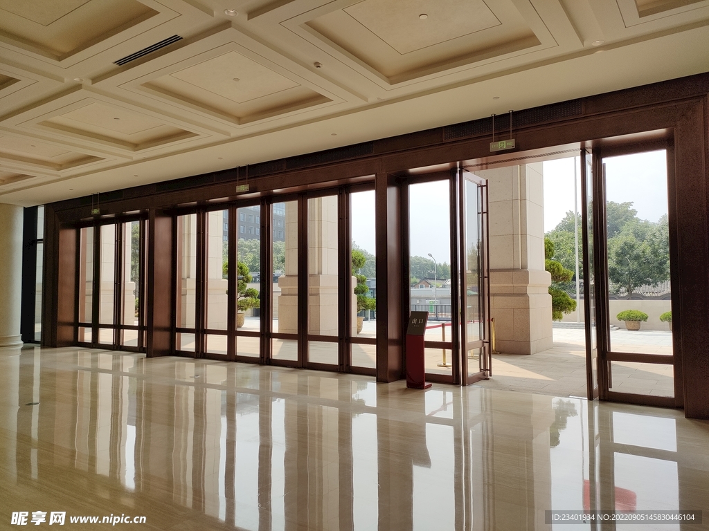 室内入口玻璃门落地窗