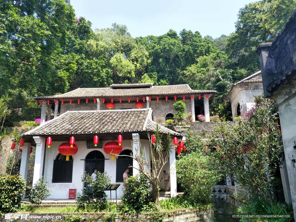 陆川谢鲁山庄