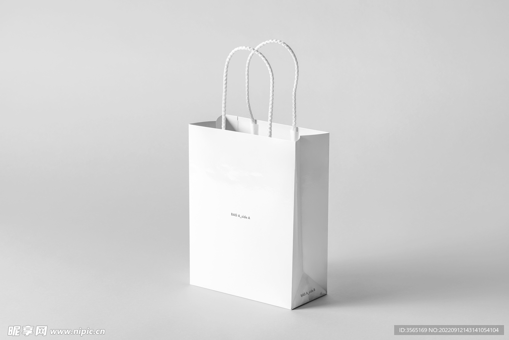 纸质手提购物袋样机PSD模板